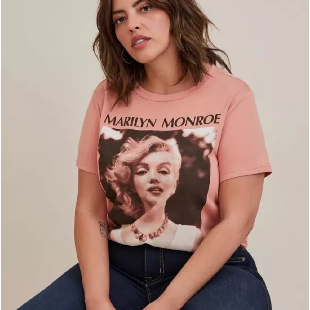 NWT Torrid Classic Fit Tee - Cotton Marilyn Monroe Pink